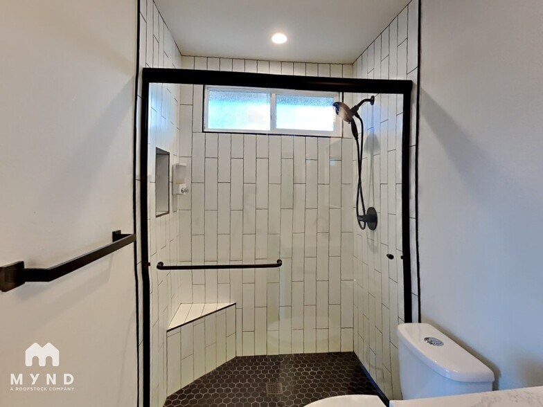 Building Photo - 13155 Portofino Dr