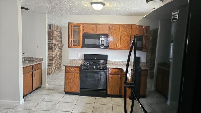 Building Photo - 2610 Strait Ln