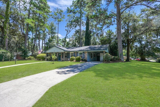 Building Photo - Fully Furnished Home in the Heart of Southside Savannah!