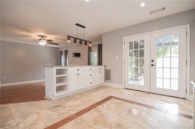 Building Photo - 1790 Tuftstown Ct