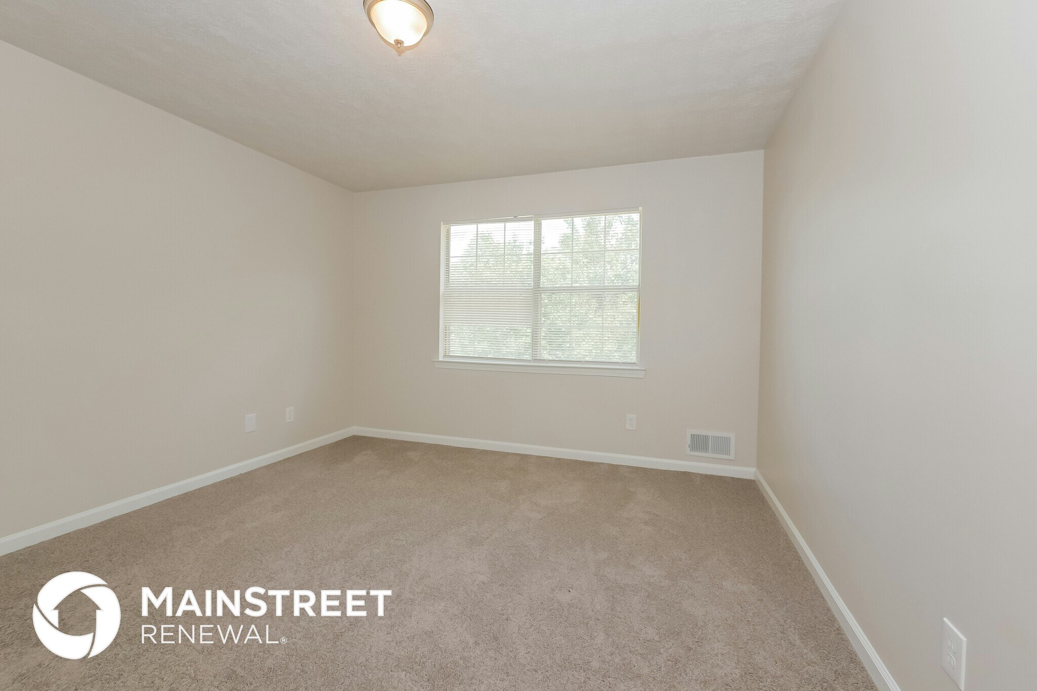 Building Photo - 4595 Westminster Dr