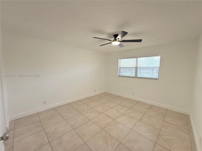 Building Photo - 7801 S Colony Cir