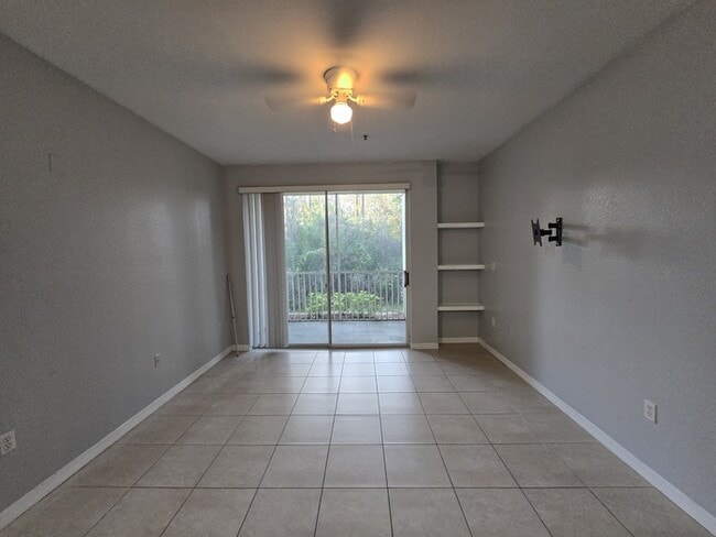 Building Photo - Great 2 Bed 1 Bath Ground floor condo in Legacy Dunes Kissimmee, FL $1599