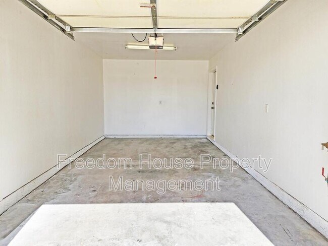 Building Photo - 1951 Teepee Rd