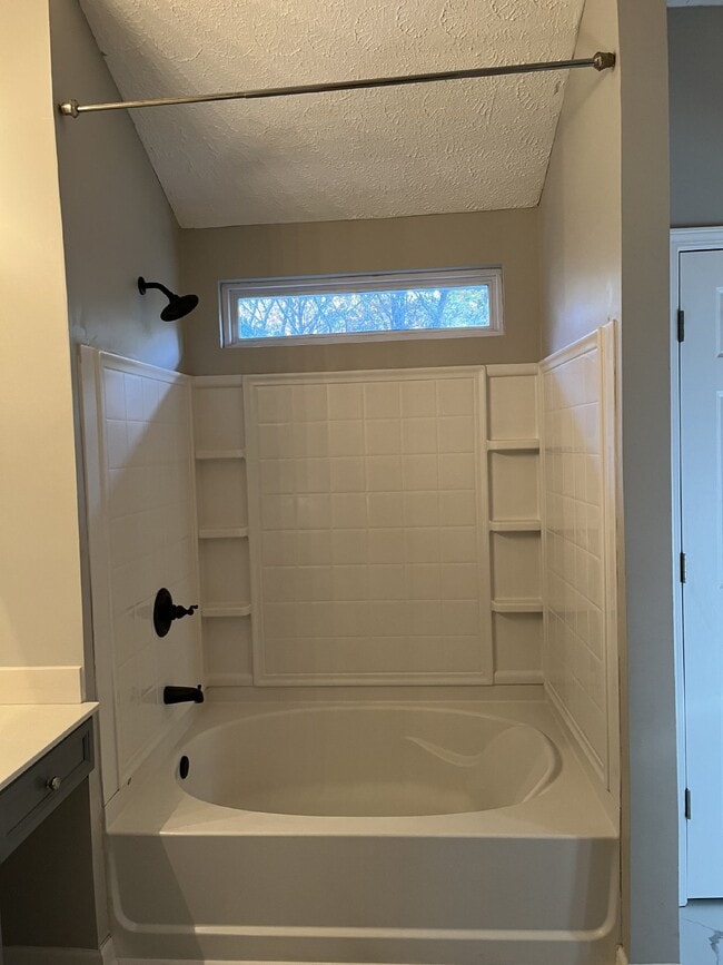 Building Photo - "Spacious 3-Bedroom Townhouse Retreat with Fireplace & Hardwood Floors in Antioch!"