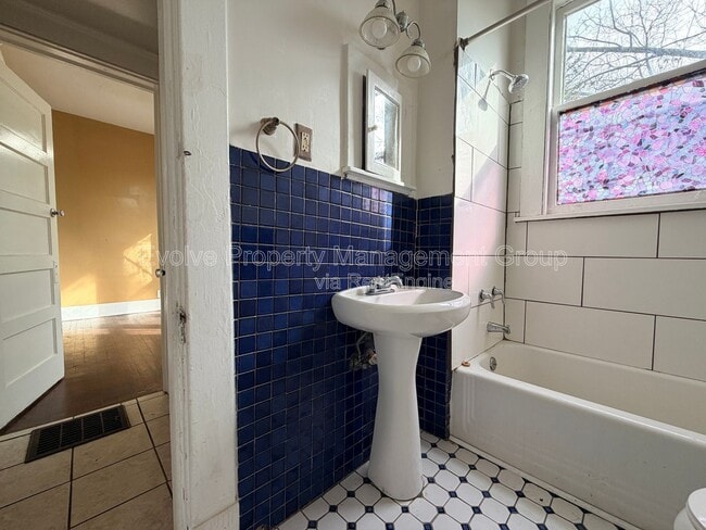 Building Photo - 1283 Harbert Ave