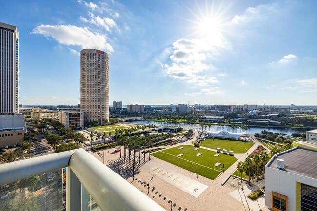 Building Photo - 777 N Ashley Dr