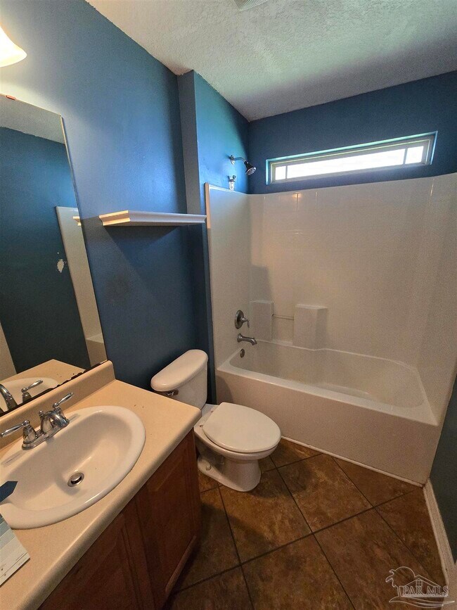 Building Photo - 2320 Badger Cir