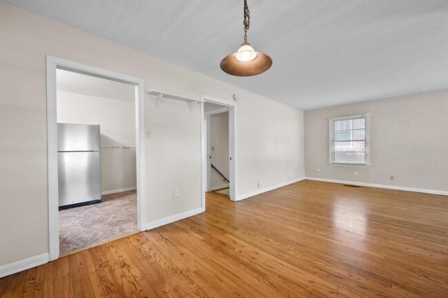 Building Photo - 1507 Travis Heights Blvd