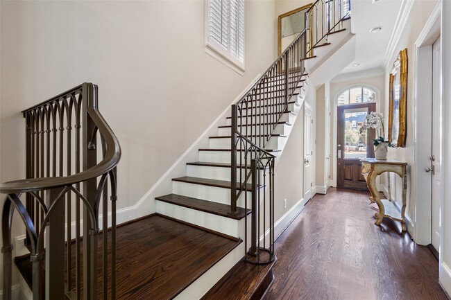 Building Photo - 1202 Wynden Commons Ln