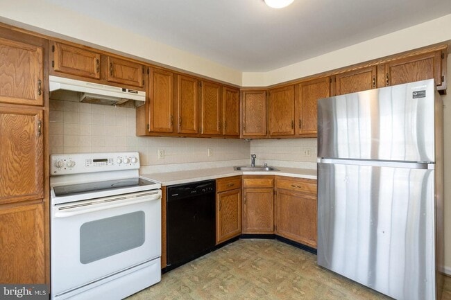 Building Photo - 8010 Harbor Pl