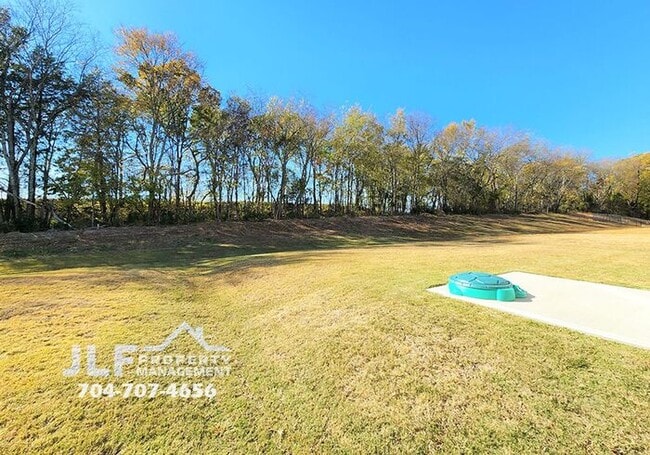 Building Photo - Coming Soon-Beautiful 5 Bed/3 Bath Home in...