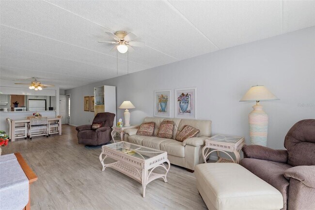 Building Photo - 12760 Indian Rocks Rd