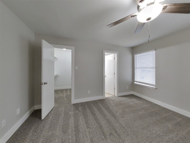 Building Photo - 18835 Atasca Oaks Dr