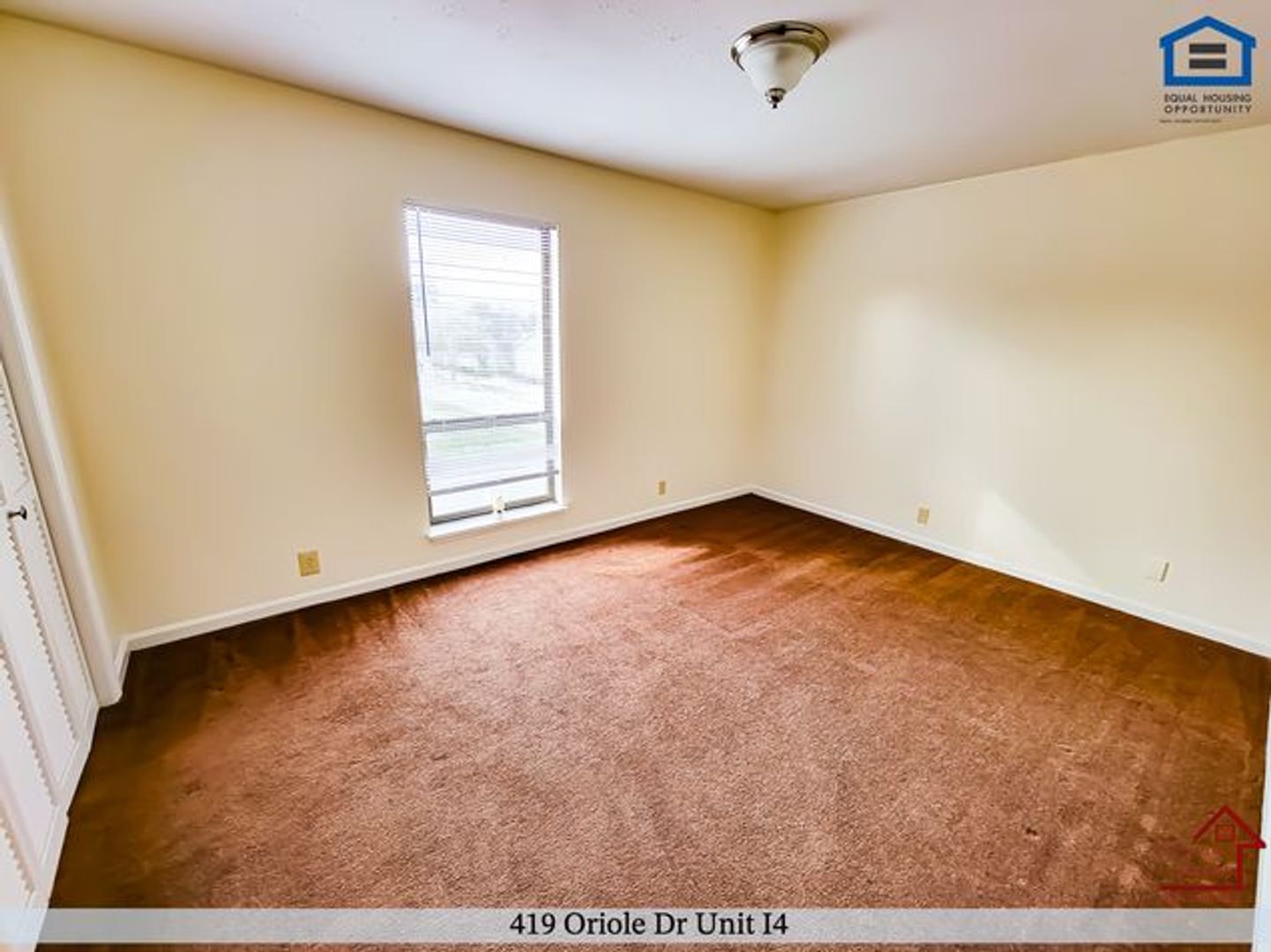 Building Photo - 419 Oriole Dr