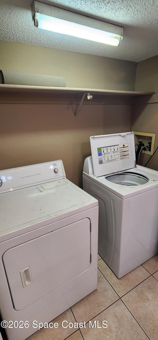 Building Photo - 2109 Hidden Grove Ln