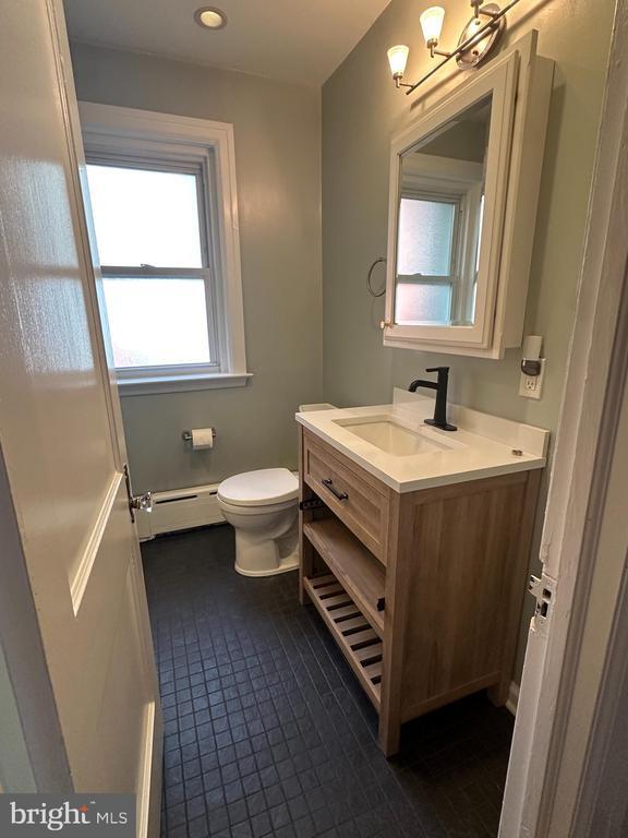 Building Photo - 817 N Harrison St