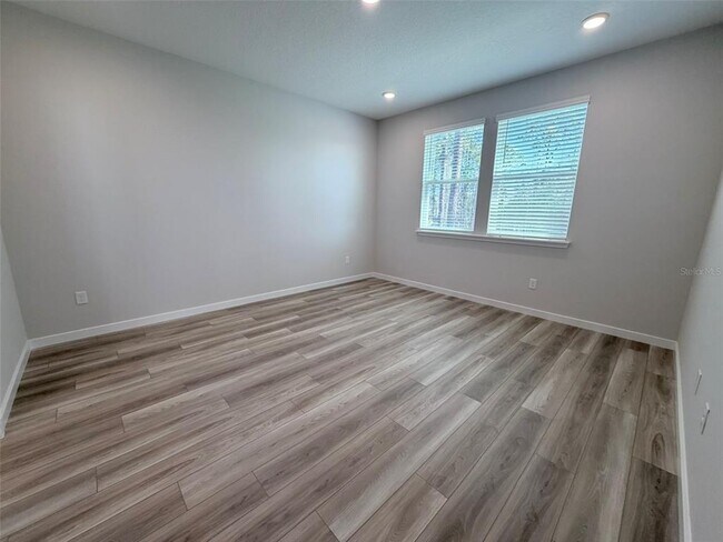 Building Photo - 36 Perseus Ave