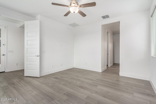 Building Photo - 7276 S 22nd Ln