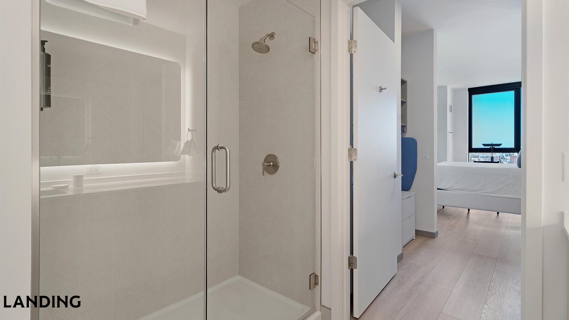 Building Photo - 513 S Damen Ave