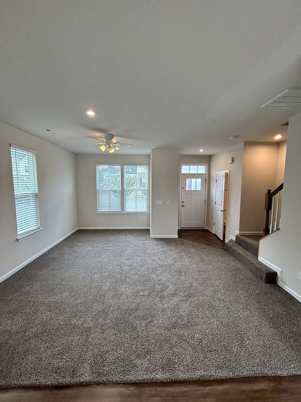 Building Photo - 4316 Summercrest Blvd