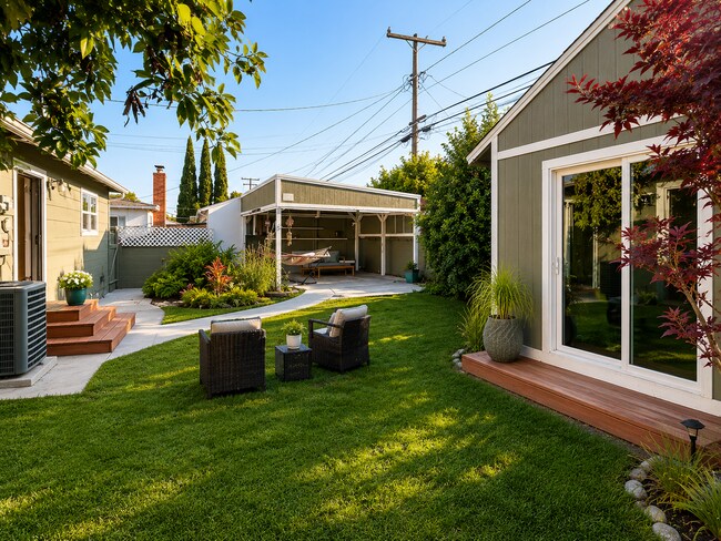 Building Photo - Beautiful Home with Solar, Central A/C, Private Yard & Garage