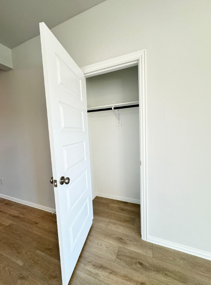 Building Photo - 3300 Kingdom Dr