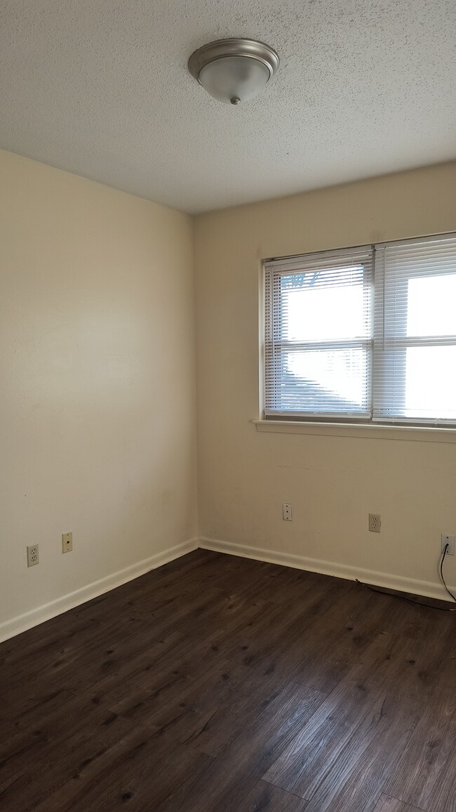 Building Photo - 2313 Starlite Dr