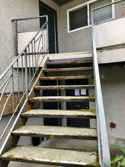 Building Photo - 3604 NE 73rd Pl