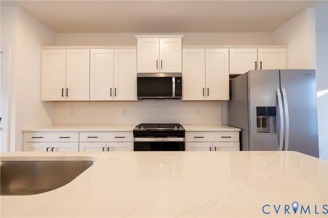 Building Photo - 15309 Sunray Aly