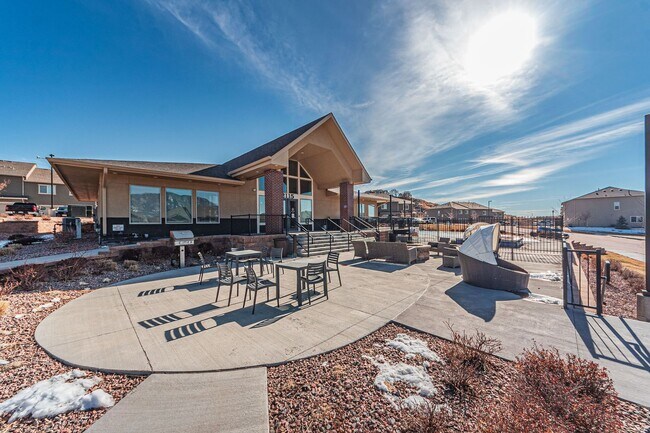 Building Photo - Cozy Fully Furnished  COS Townhome