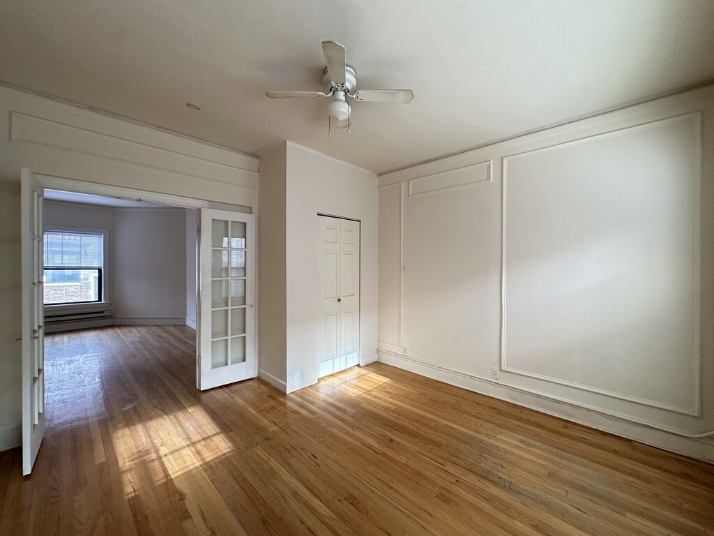 Building Photo - 1322 Oak Ave