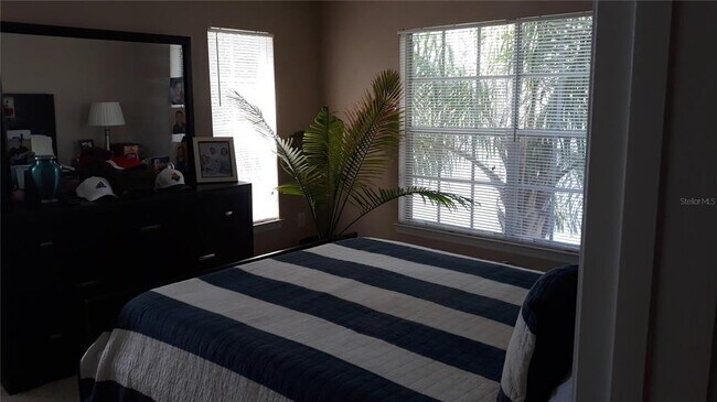 Building Photo - 8933 Manor Loop