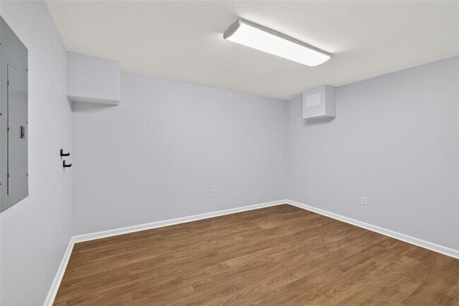 Building Photo - 4582 Campenille Ct