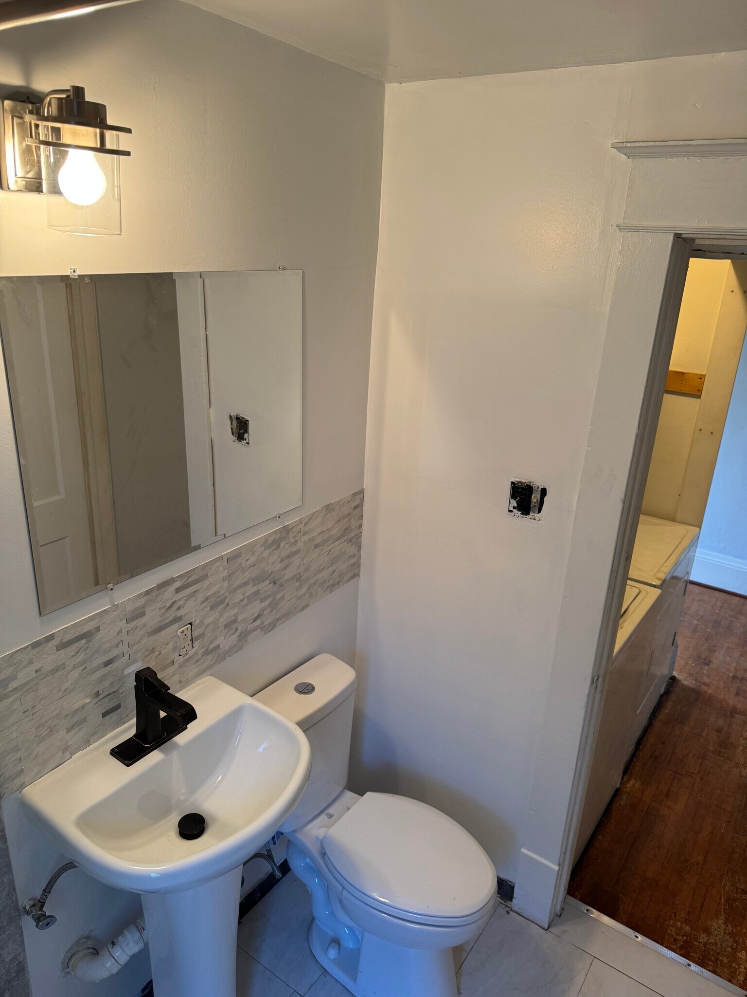 Building Photo - 730 Como Ave