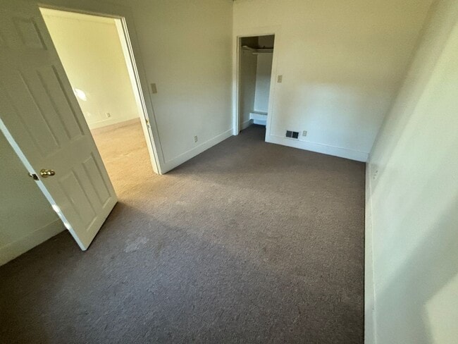 Building Photo - 505 E Fremont St