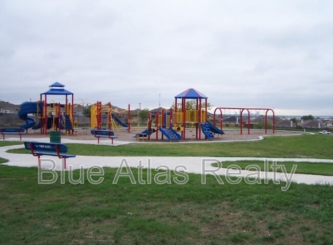 Building Photo - 8133 Foxfire Ln