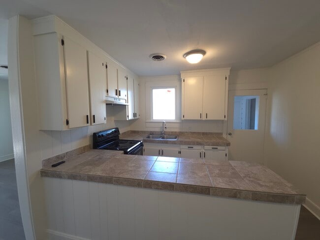 Building Photo - 804 Branton Ave