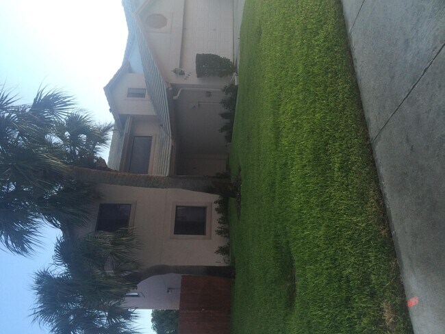 Building Photo - 5941 Strawberry Lakes Cir