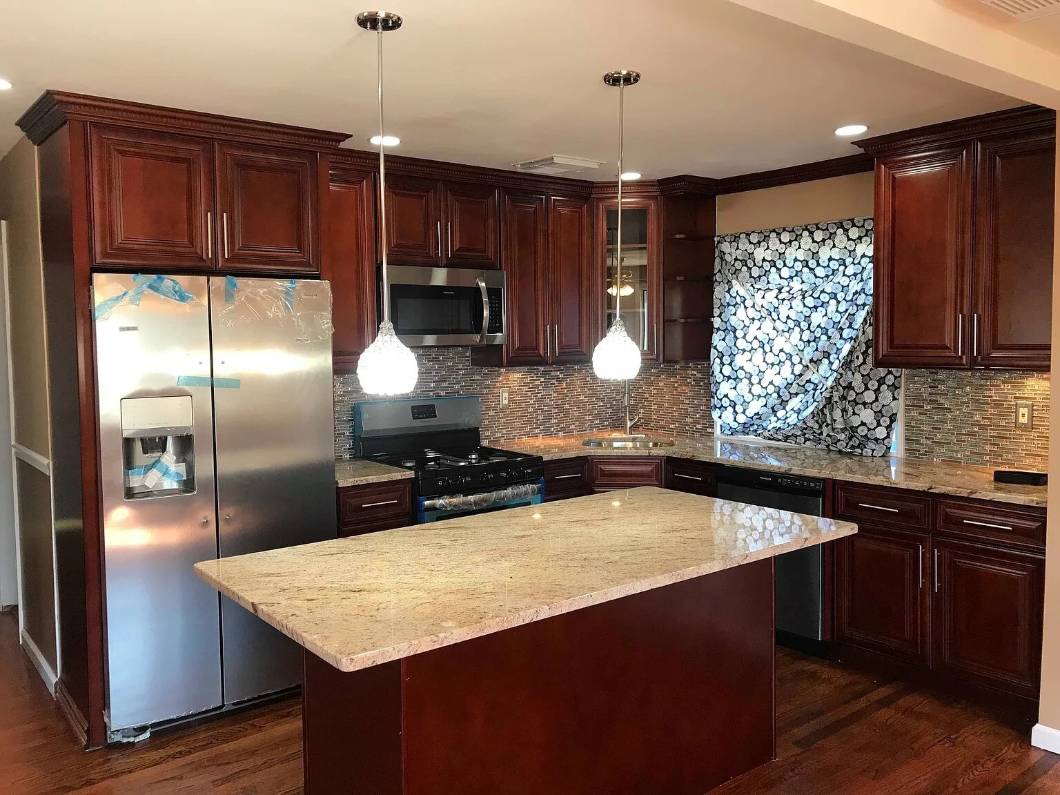 Building Photo - 162 Rhodes Ave