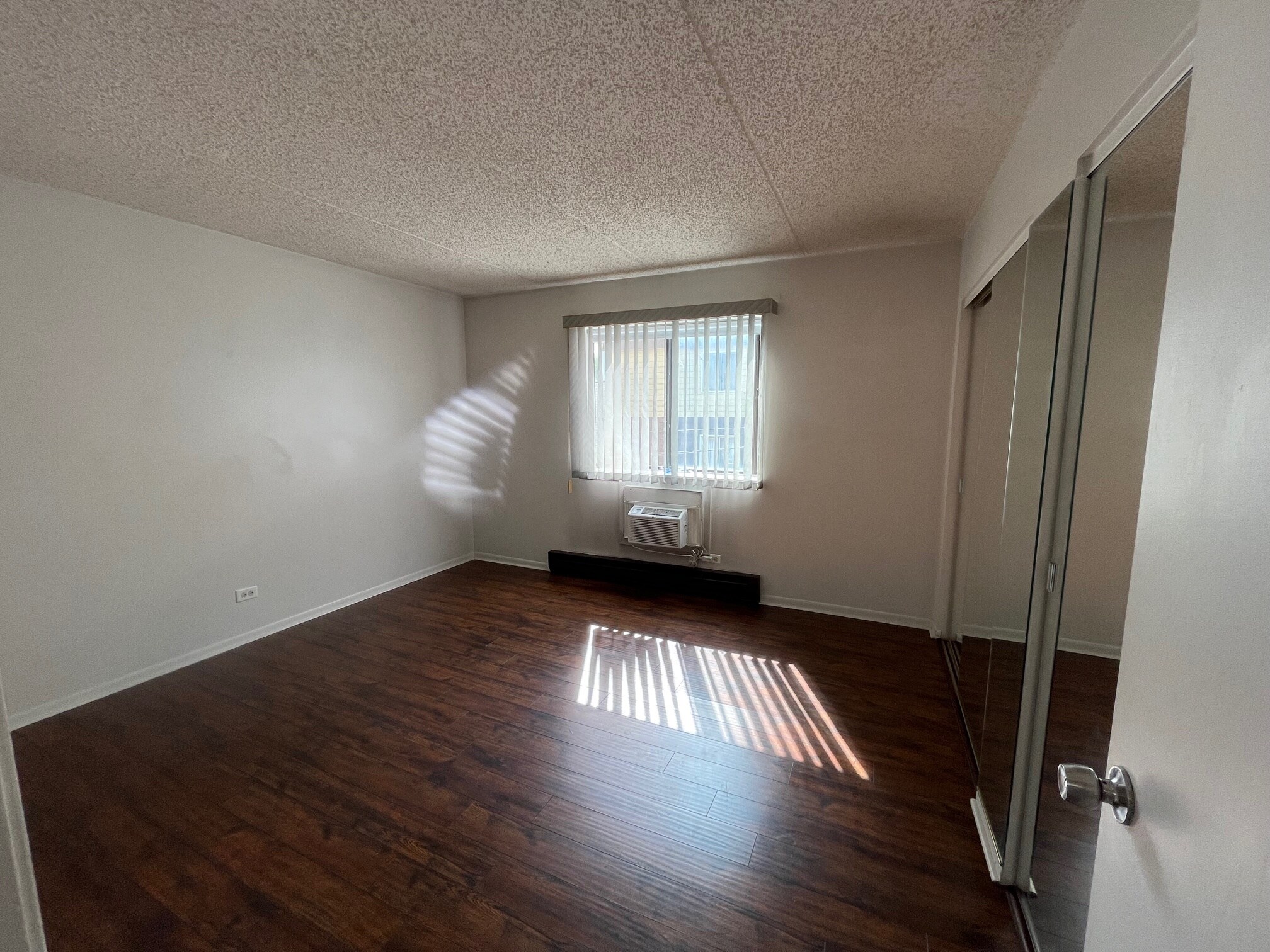 Building Photo - 1030 Dunlop Ave