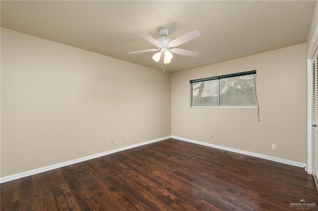 Building Photo - 2625 Village Dr