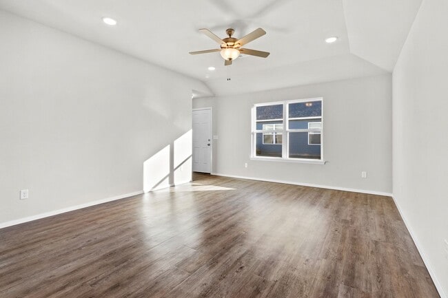 Building Photo - Brand new 3 bedroom, 2 bathroom home in Fayetteville, Arkansas