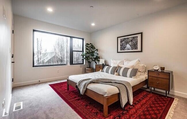 Building Photo - 327 S 700 E