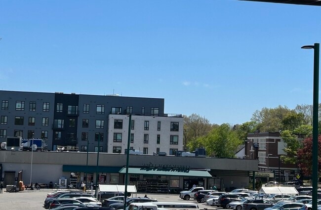 Building Photo - 1568 Commonwealth Ave