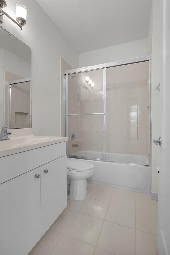 Building Photo - 15205 Seaglass Terrace Ln