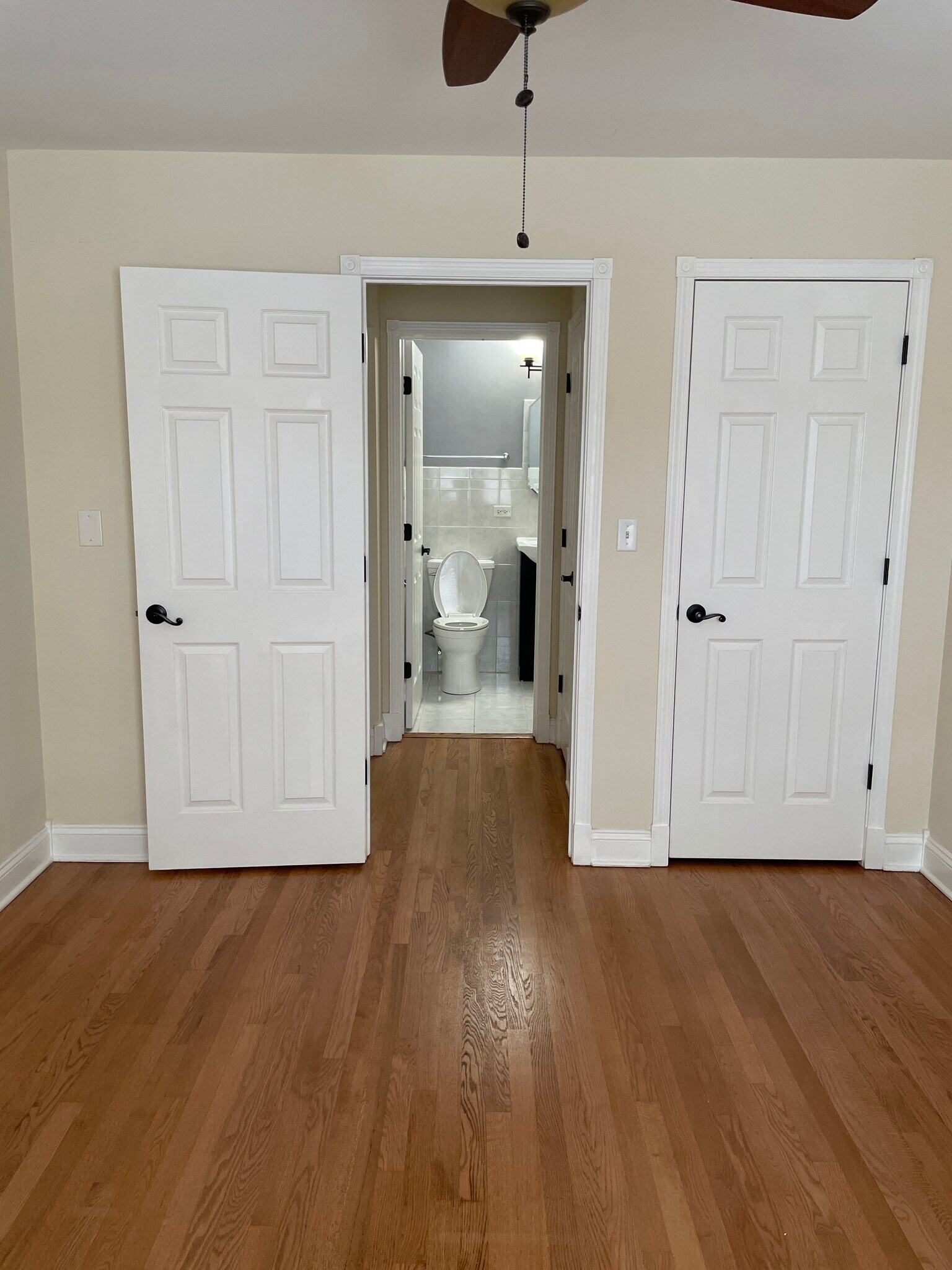 Bedroom + closet - 1427 Homestead Rd