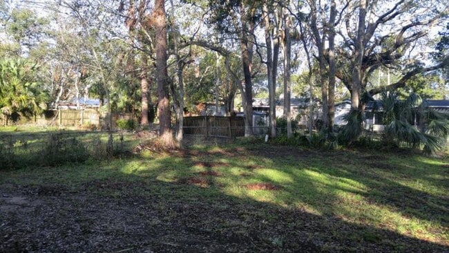Building Photo - 556 Lambright Rd