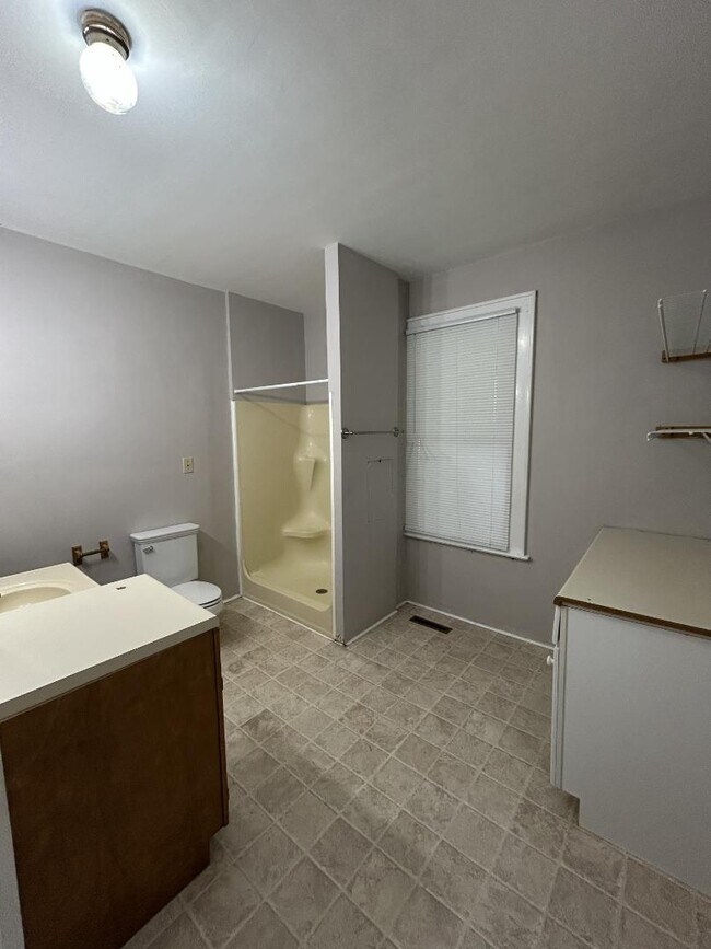 Building Photo - 3342 Yellow Sulphur Rd