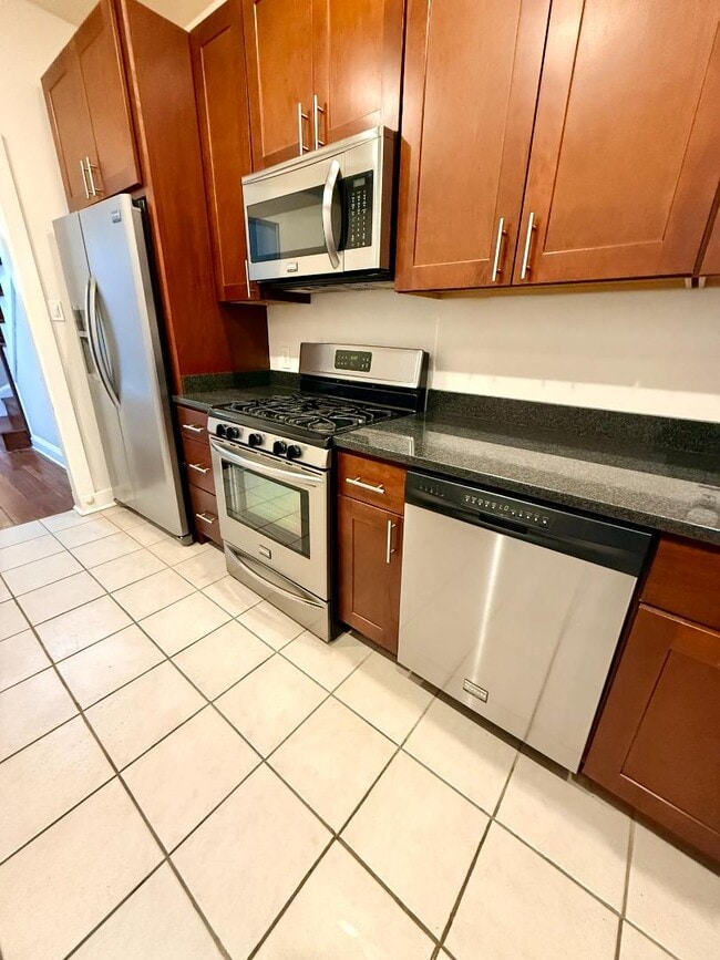 Building Photo - 124 W Hamburg St